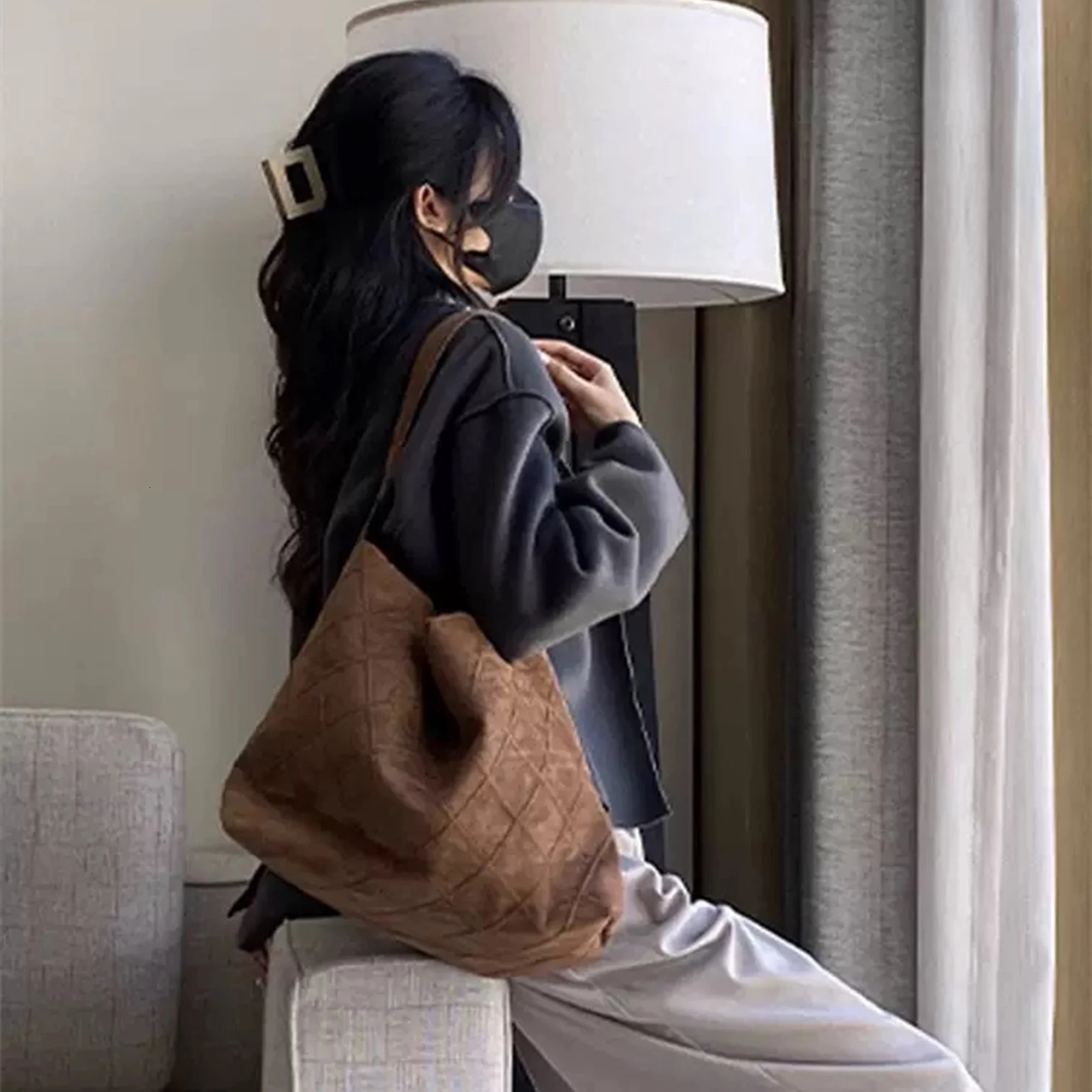 Autumn and Winter Suede Rhombus Bag Medieval Underarm Bag Premium Chain Single Shoulder Large Capacity Tote Bag 251225