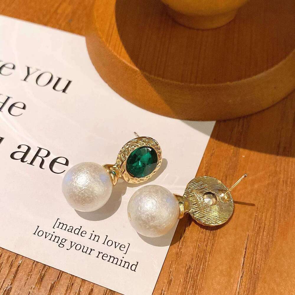 ZAKOL Trendy Smooth Round Imitation Pearls Stud Earrings for Women Shiny Crystal Zircon Minimalist Korean Fashion Jewelry Gift