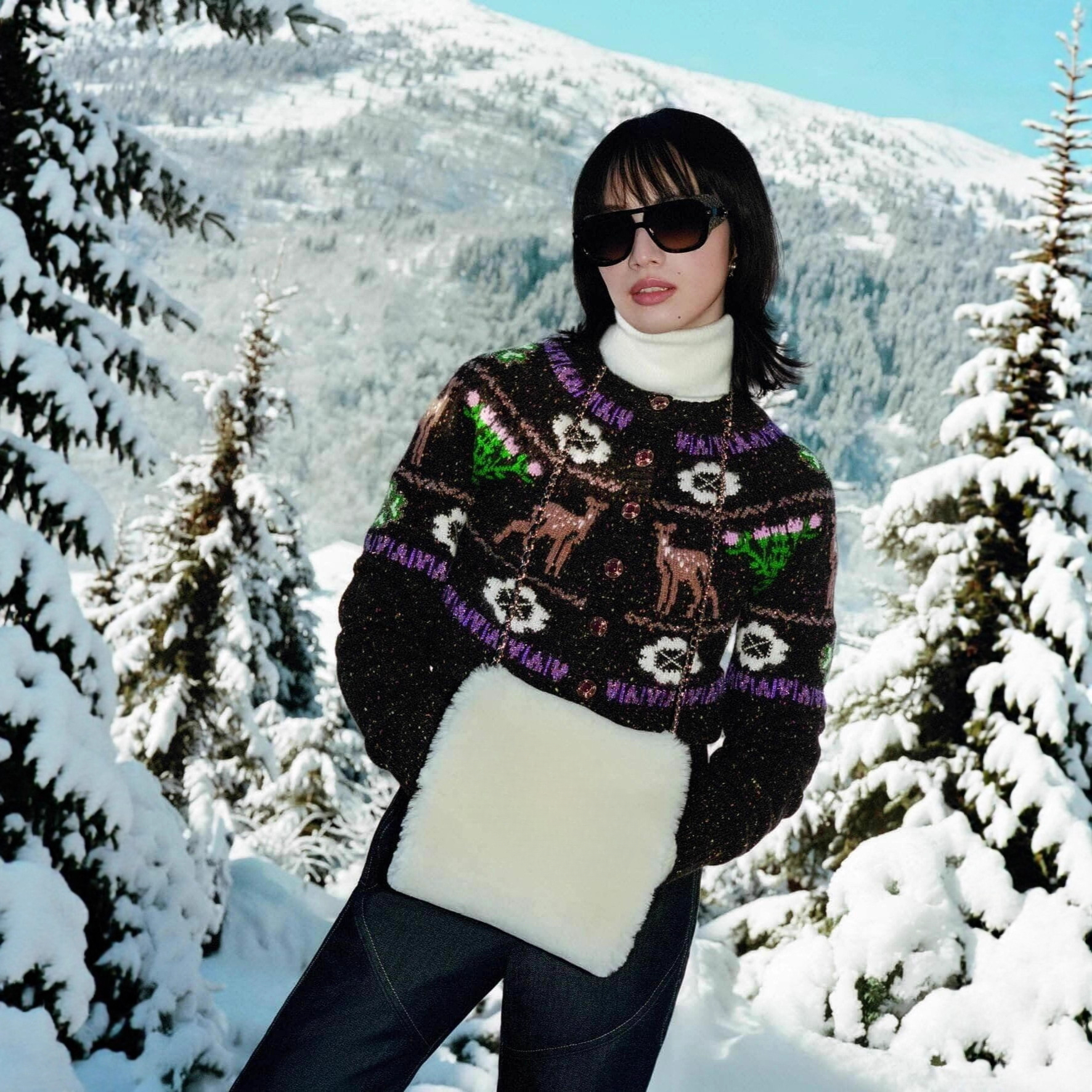 Xiaoxiangjia Ski Series Reindeer Christmas Full Atmosphere Retro Style Pullover Knitted Sweater