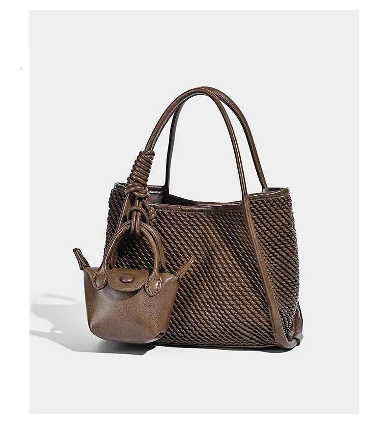 Hot Selling New Handmade Woven Bucket PU Leather Shoulder Crossbody Trendy Niche Set Bag Casual Versatile Women's Handbag DIDENGLAOREN