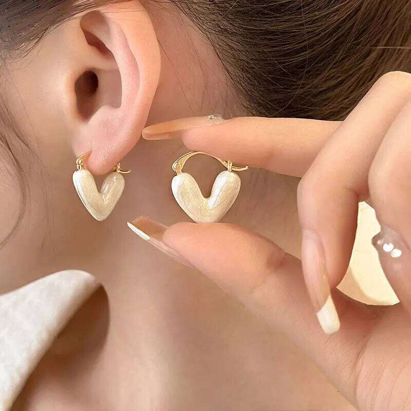ZAKOL Korean Trendy Oil Dropping Heart V Hoop Earrings For Women Girls Fashion Elegant Metal Jewelry Gifts Wholesale