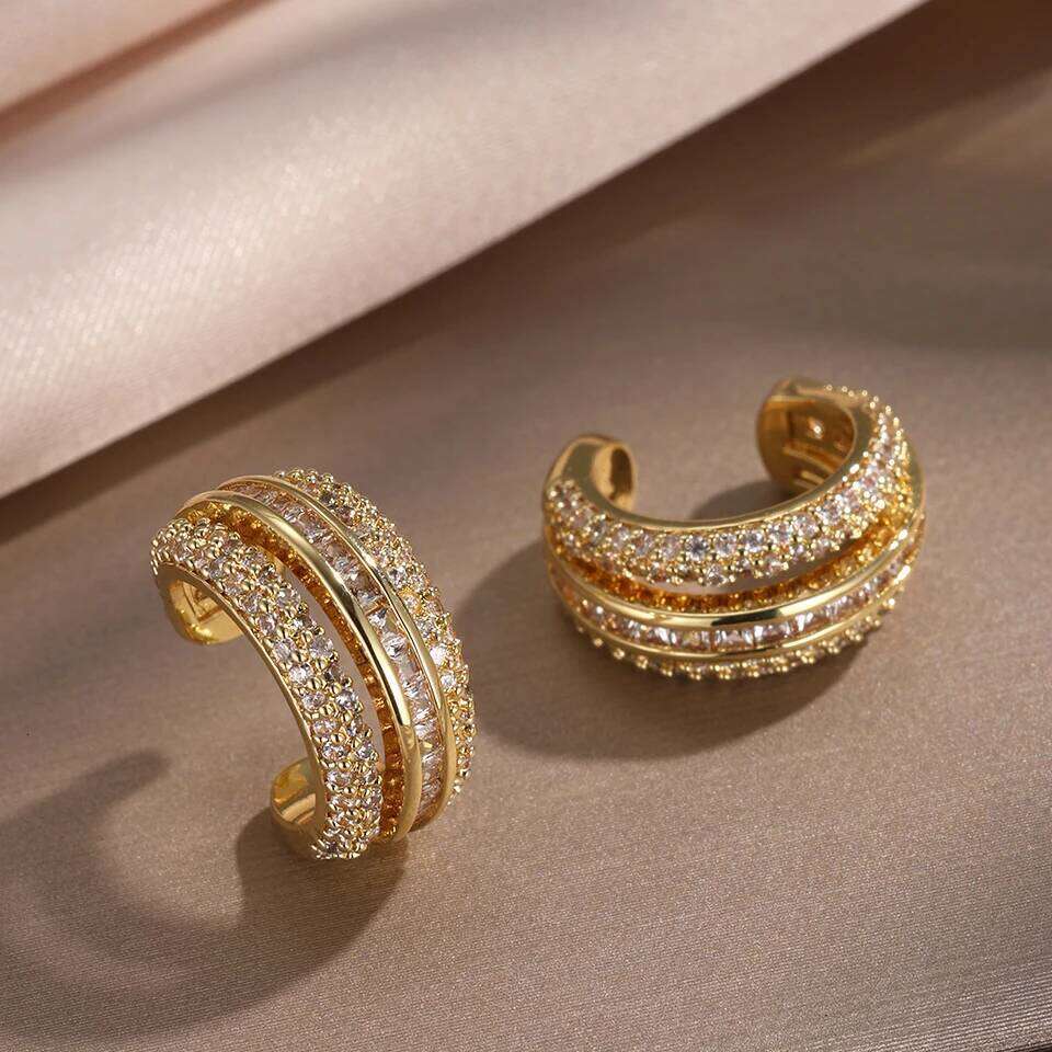 ZAKOL Luxury Chunky Shiny Crystal CZ Ear Clip Earring Fashion Iced Out Zircon Circle Hip Hop Jewelry For Women Men