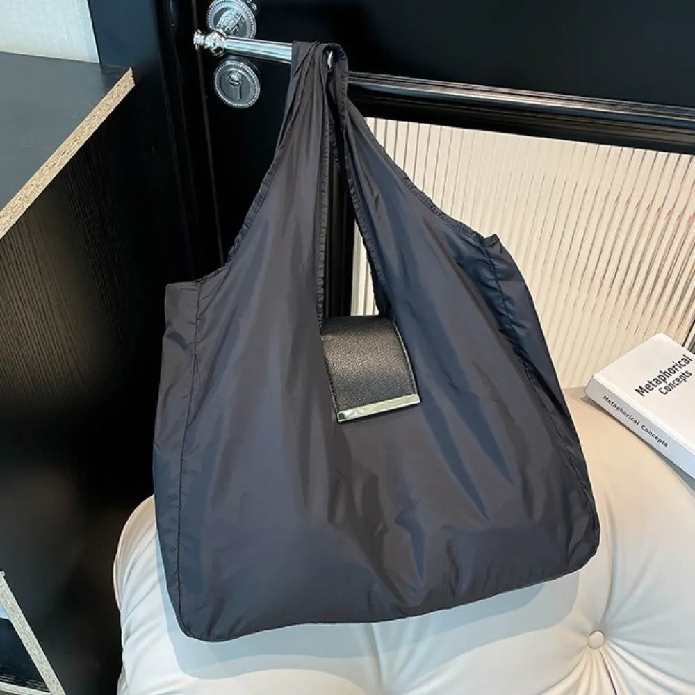 Reusable Mini Keychain Tote Bag Large Capacity Eco-Friendly Foldable Shopping Bag Key Ring Lightweight Expandable Reusable Bag 251225