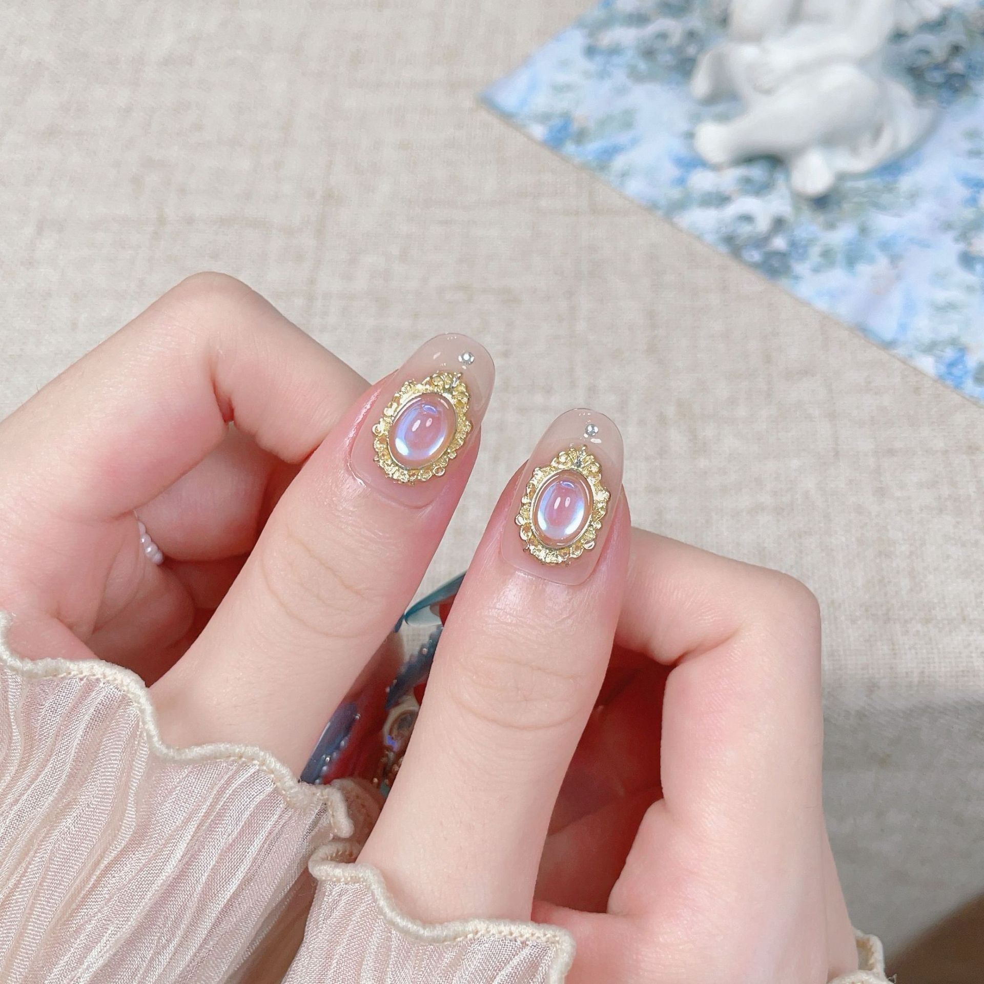 luxury diy craftable artificial golden glittery magic eyes clawon acrylic decorative tips