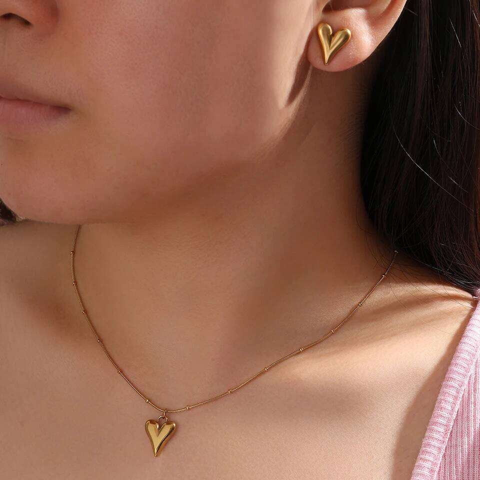 ZAKOL 2Pcs/Set French Fashion Heart Stainless Steel Earring Necklace for Women Retro Golden Holiday Jewelry Accessories Gift