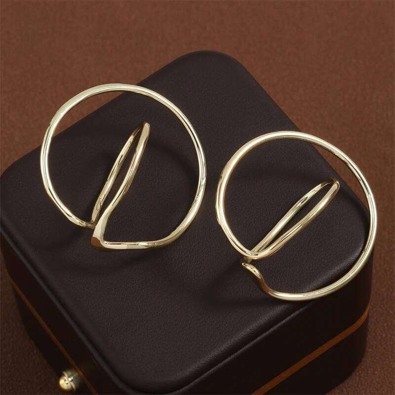 ZAKOL New Trend Simple Geometric Distortion Irregular Curve Clip for Women Girl No Pierced Earrings Jewelry Gift