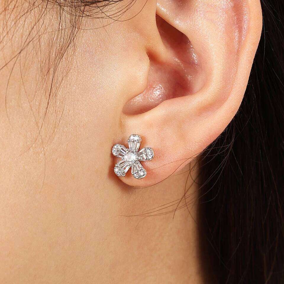 ZAKOL Brand Shiny AAA Zircon CZ Five Leaf Flower Stud Earring for Women Exquisite Engagement Birthday Jewelry Gift