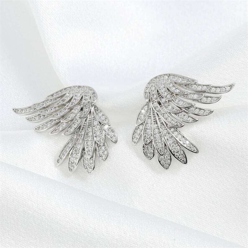 ZAKOL Trendy Women's Wing Stud Earrings Silver Color W Shiny Zircon Female Ear Accessories Wedding Party Jewelry