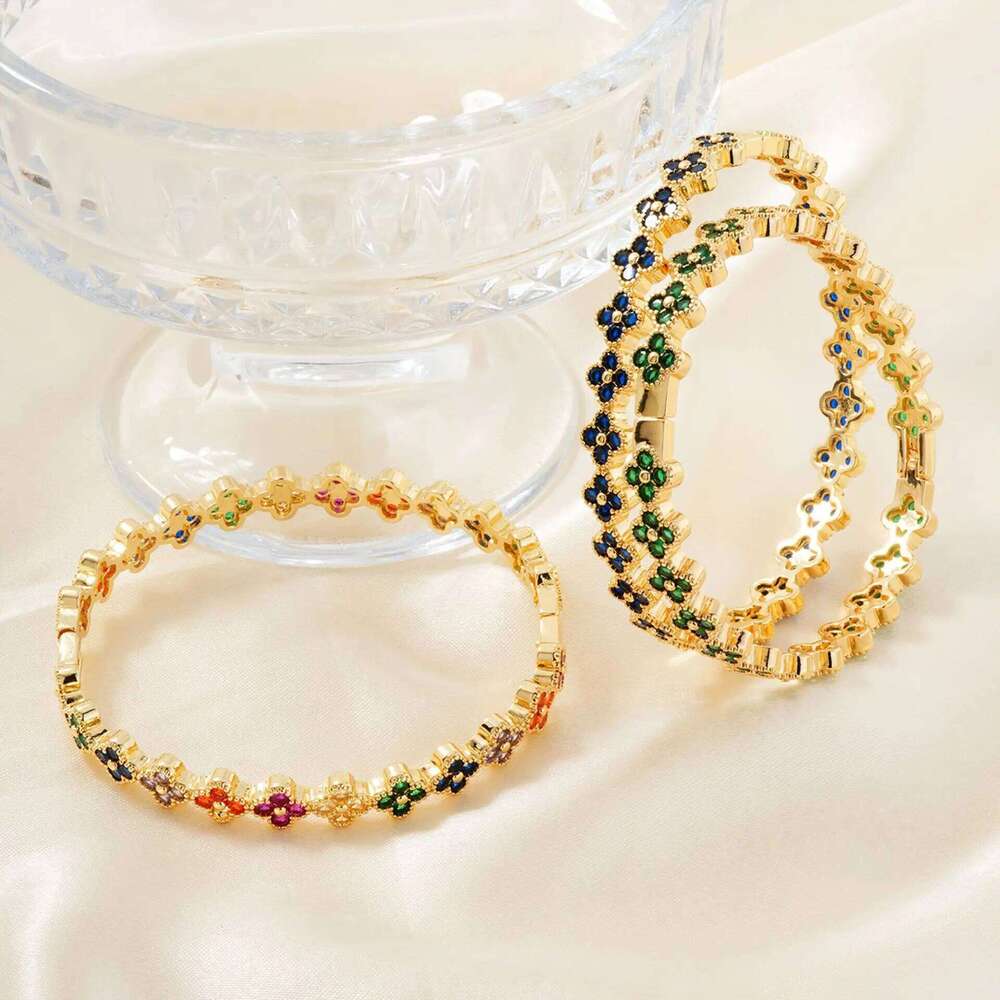 ZAKOL Lucky Four-leaf Flower Colorful Zircon Bangle for Women Shiny Luxury Aesthetic Wedding Party Jewelry