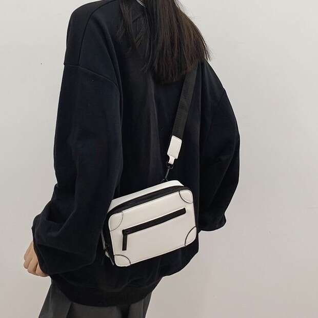 New MenS Single Shoulder Diagonal Box Shaped Crossbody Casual Square Small Commuter Messenger WomenS Trendy Brand Bag High Quality Luxury Bag