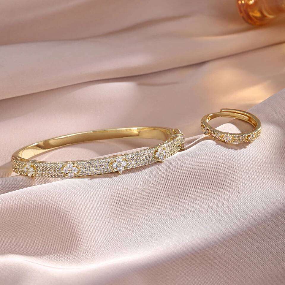 ZAKOL Copper Material Four Leaf Small Flower Zirconia Inlaid Bracelet Ring Set for Women Elegant Delicate French Wedding Jewelry