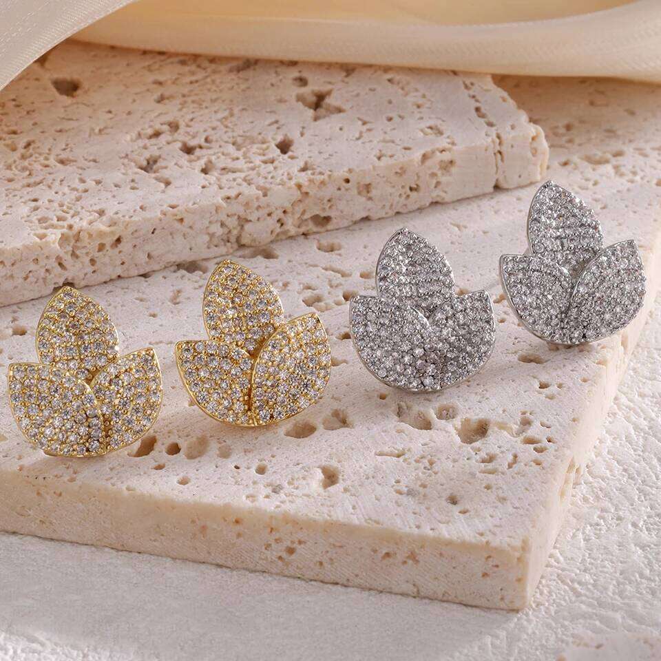 ZAKOL New Full Micro Paved Cubic Zirconia Three Leaves Leaf Flower Earrings for Women Luxury Shining Zircon Wedding Jewelry