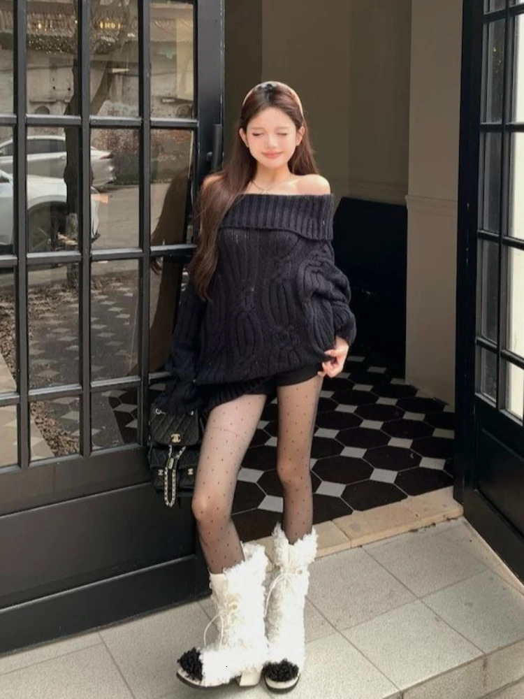 Autumn and Winter Fashion Sweet Knitted One Shoulder Hoodie Korean High End Cashmere Warm Thick Off Shoulder Long Sleeve Sweater 251215