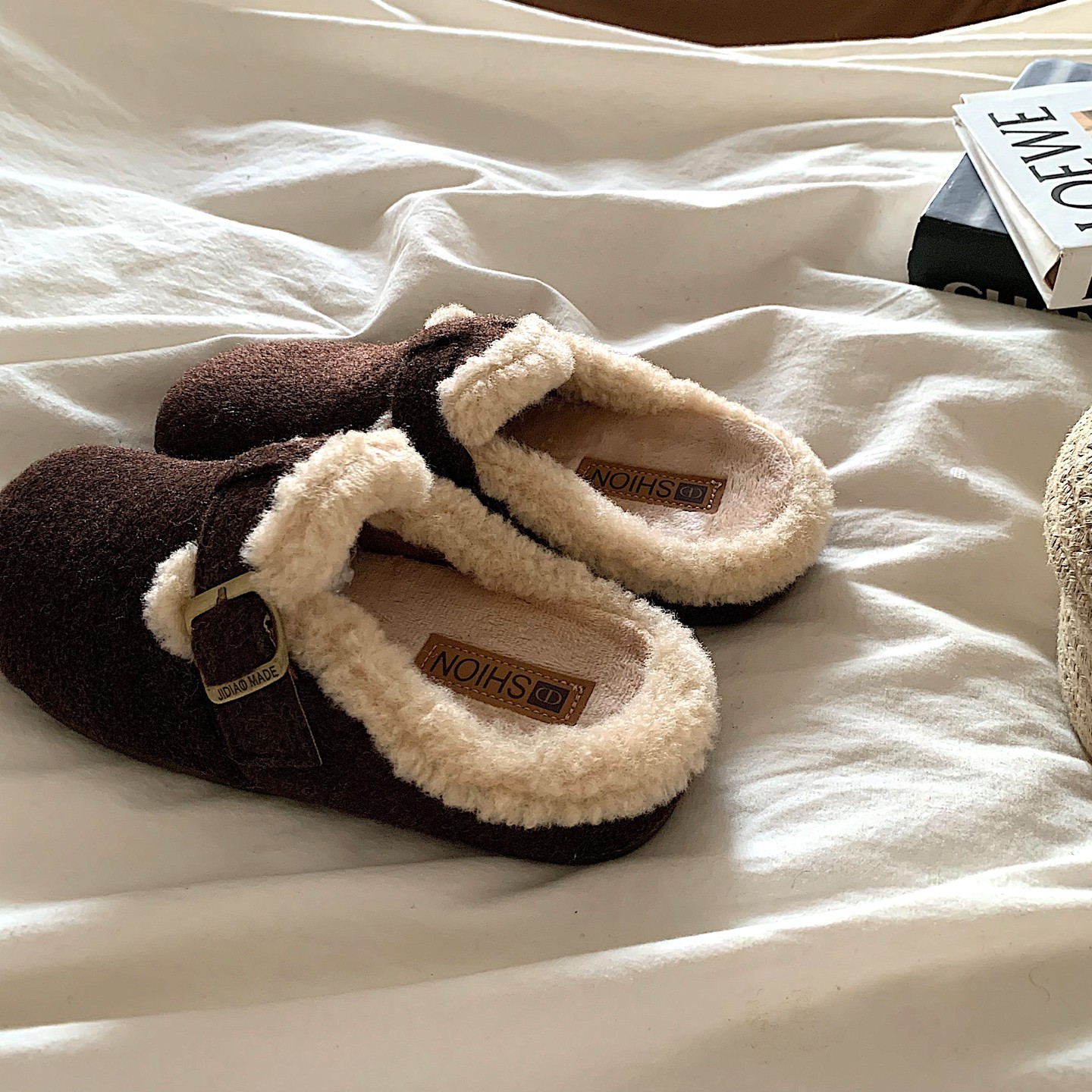 Hot Free shipping designer slippers for womens flat slippers grey brown Fashionable and versatile autumn and winter flat bottom warm cotton slippers