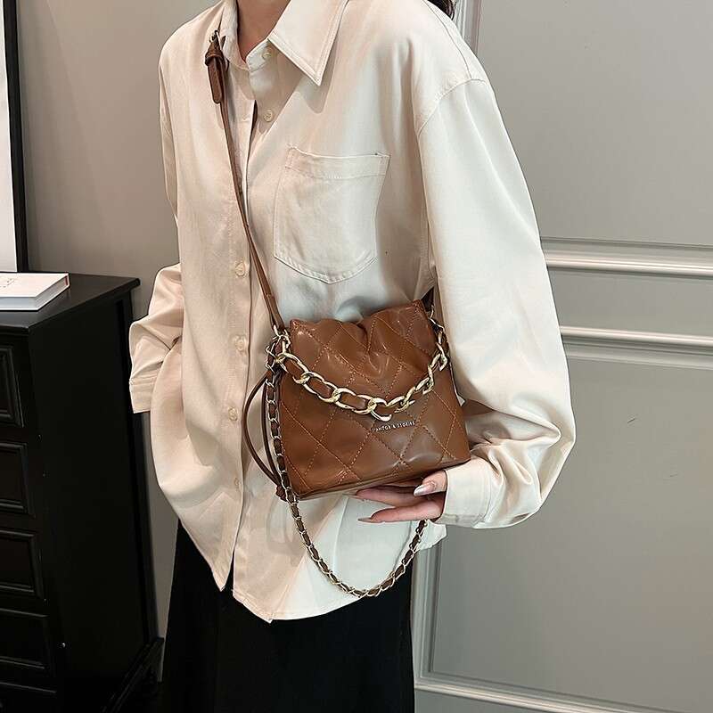 Fashion For Women New High End Chain Quilted Bucket Style Versatile Crossbody Bag Simple High Quality Luxury Bag LEMON KOKO