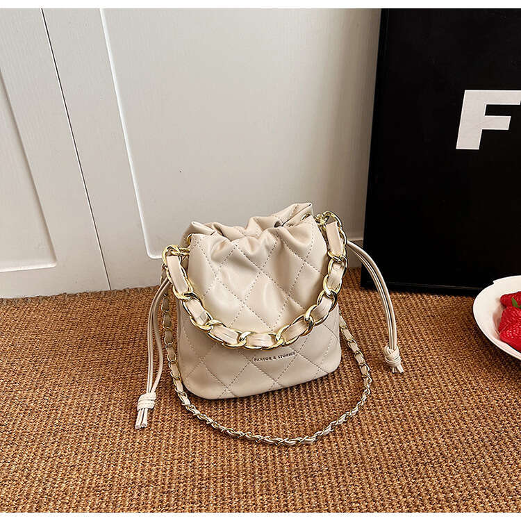 Fashion For Women New High End Chain Quilted Bucket Style Versatile Crossbody Bag Simple High Quality Luxury Bag LEMON KOKO