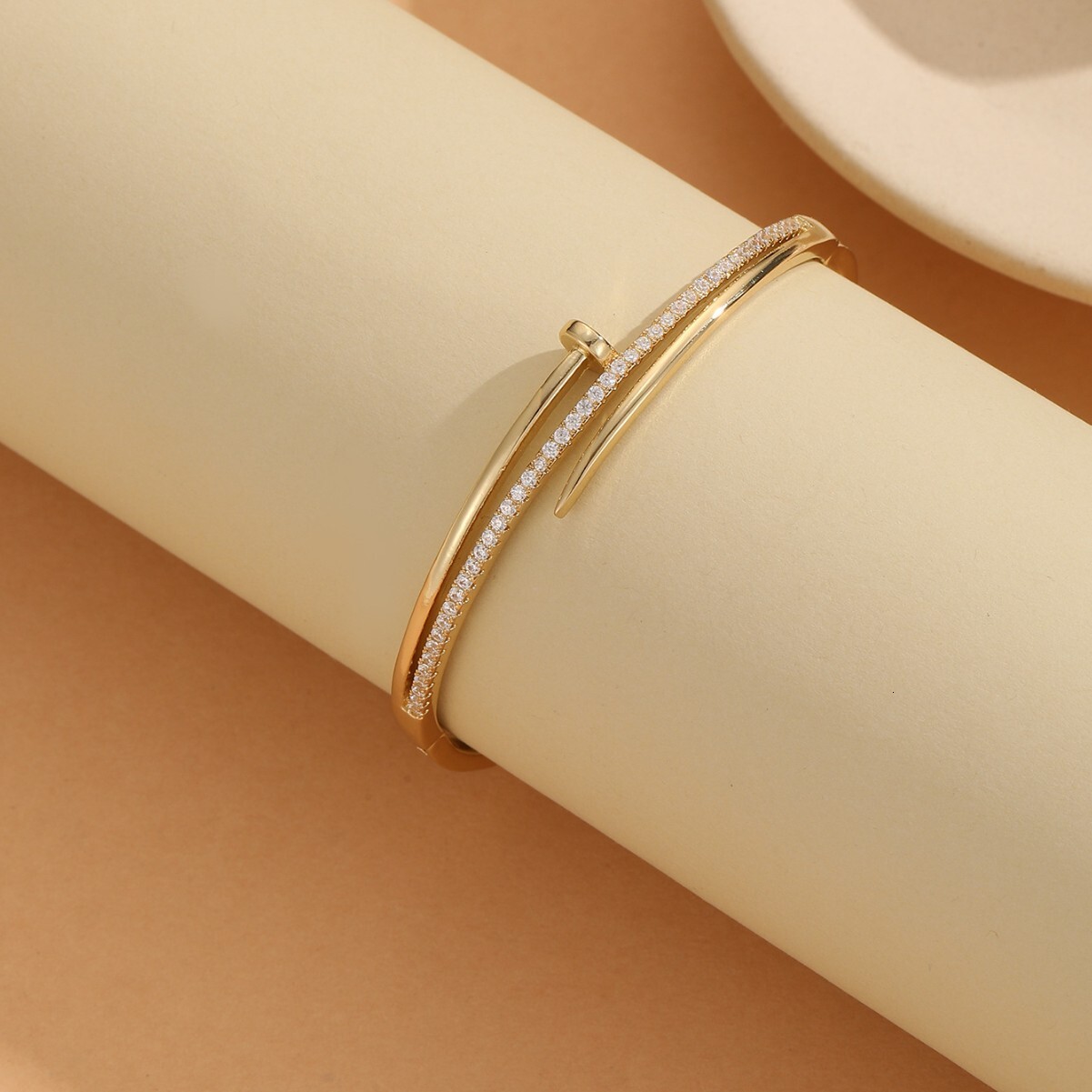 Luxury Creative Design Fashion Jewelry Hot-Selling European And American Style Personality Fashion Nail Bracelet Sweet Romantic Suitable Gift For Wome