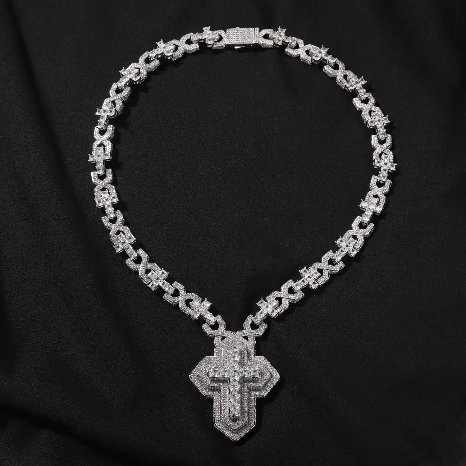 Iced Out Moissanite Stones Hip Hop Style Jewelry for Men Fashion Neckwear 18K Gold Plated S925 Cuban Link Chain Cross Pendant Necklace