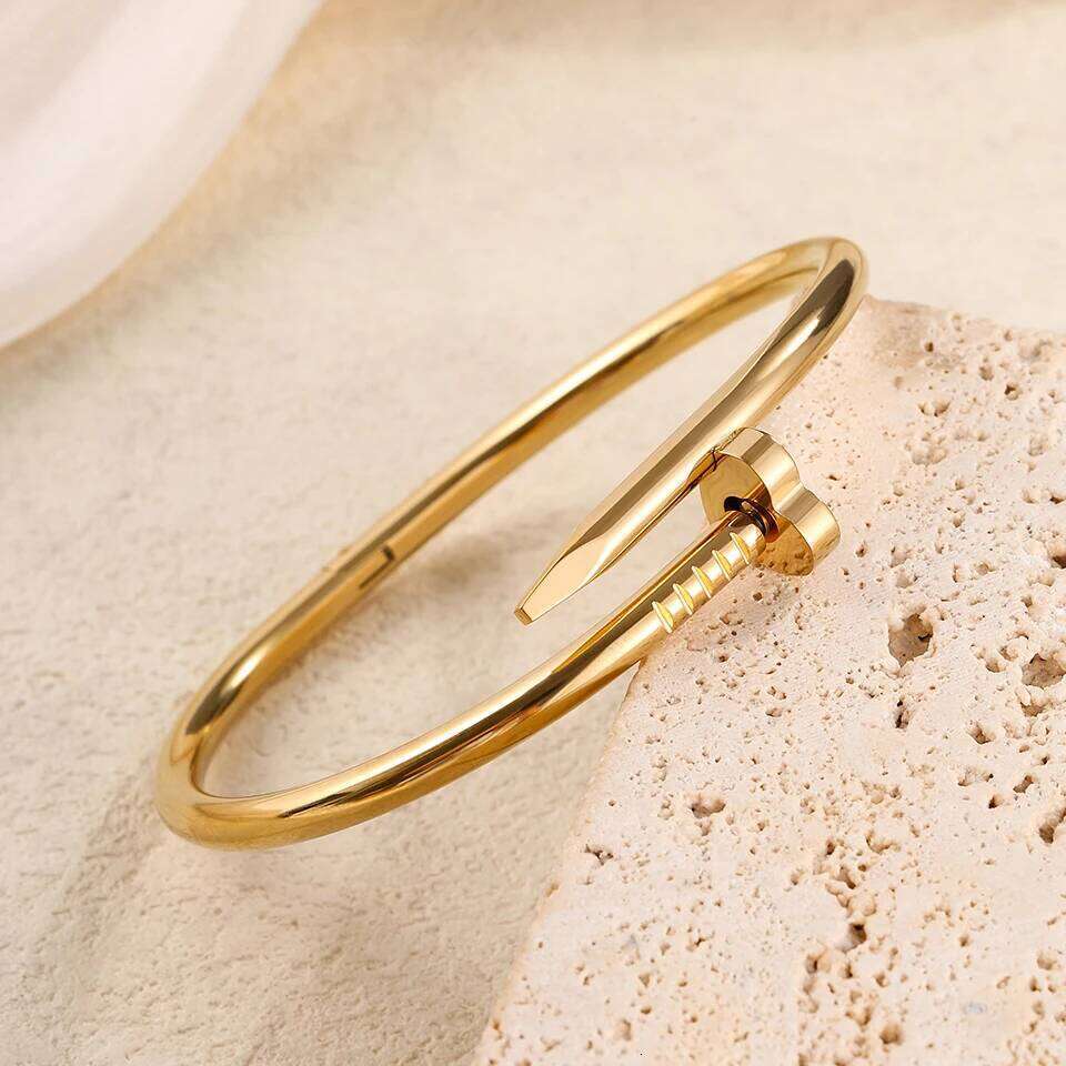 ZAKOL 3Pcs/Set Shiny Heart-shaped Rhinestone Stainless Steel Bracelet Hip-hop Rock Fashion Stackable Bangles Jewelry