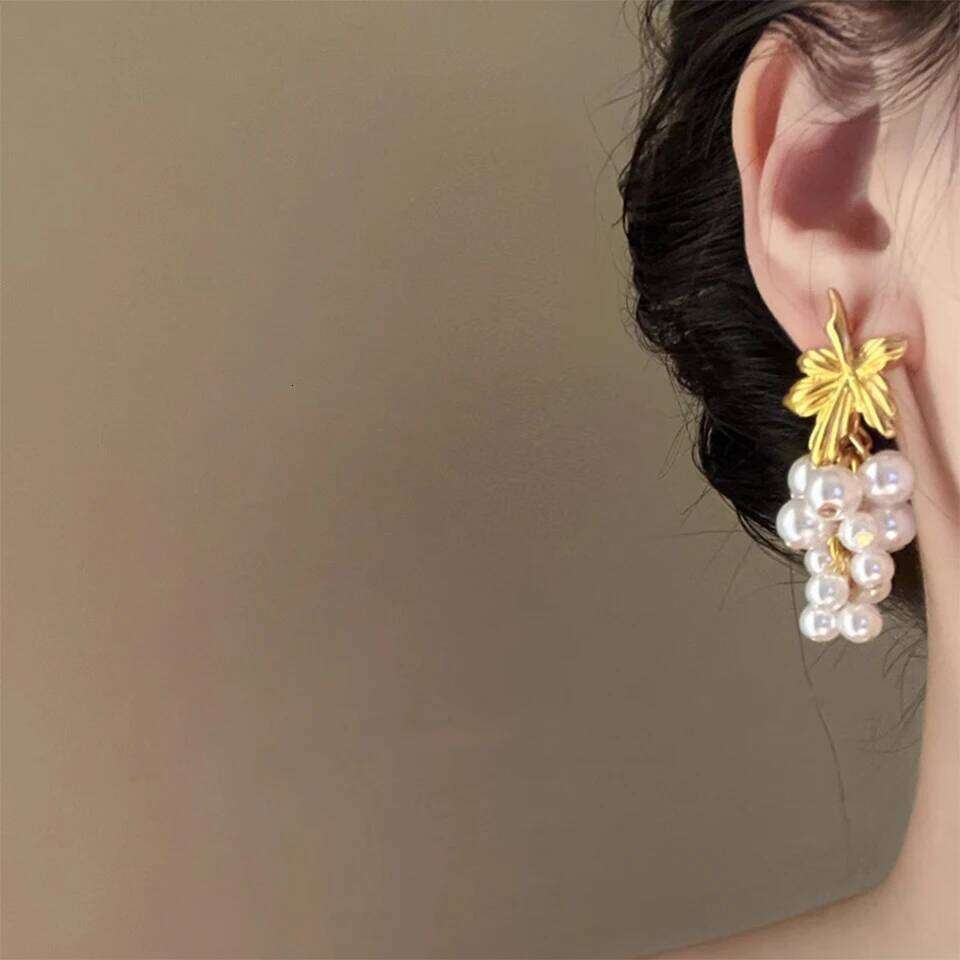 ZAKOL French Vintage Faux Pearl Tassel Grape Earrings Creative Fruit Leaf Fairy Temperament Stud Earring for Women Jewelry Gift