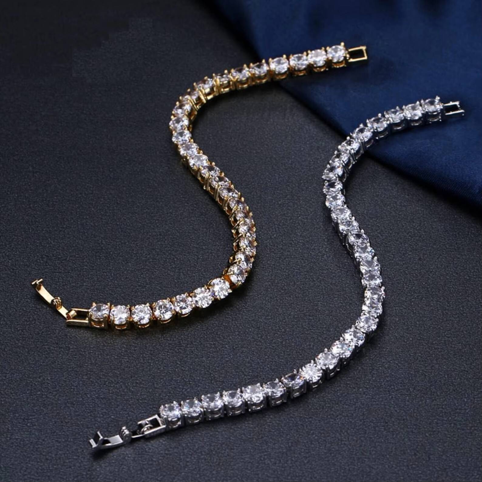 Hot Selling Womens 925 Sterling Silver Jewelry Beautiful Shiny Moissanite Diamonds VVS Clarity DEF Color for Gifts or Parties