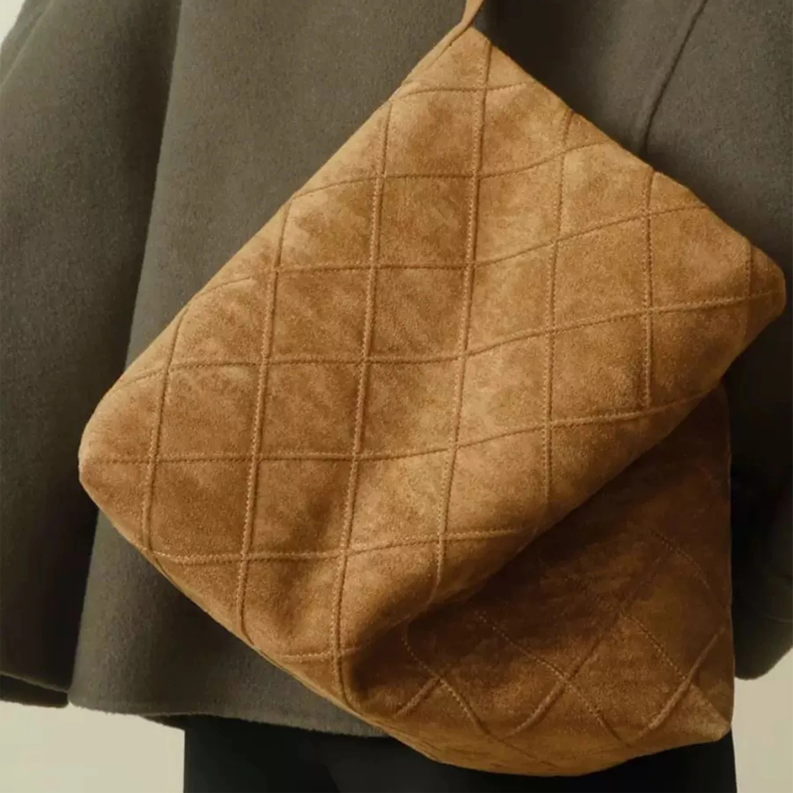 Autumn and Winter Suede Rhombus Bag Medieval Underarm Bag Premium Chain Single Shoulder Large Capacity Tote Bag 251225