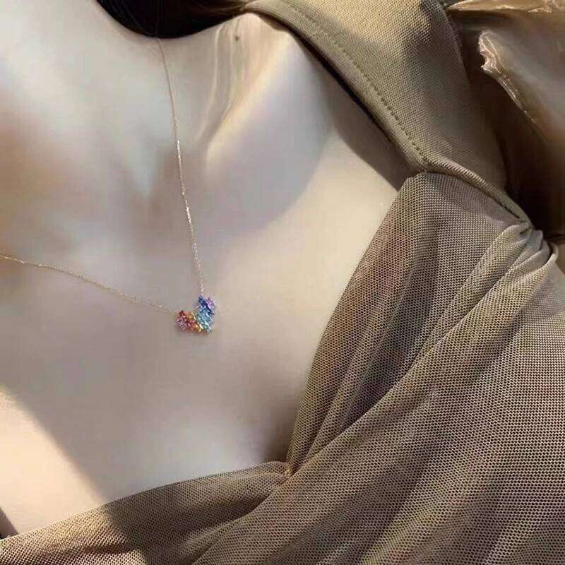 2024 New Stainless Steel Gold Color Chain Colorful Rhinestone Heart shaped Pendant Necklace Sexy Accessories for Womens Clavicle