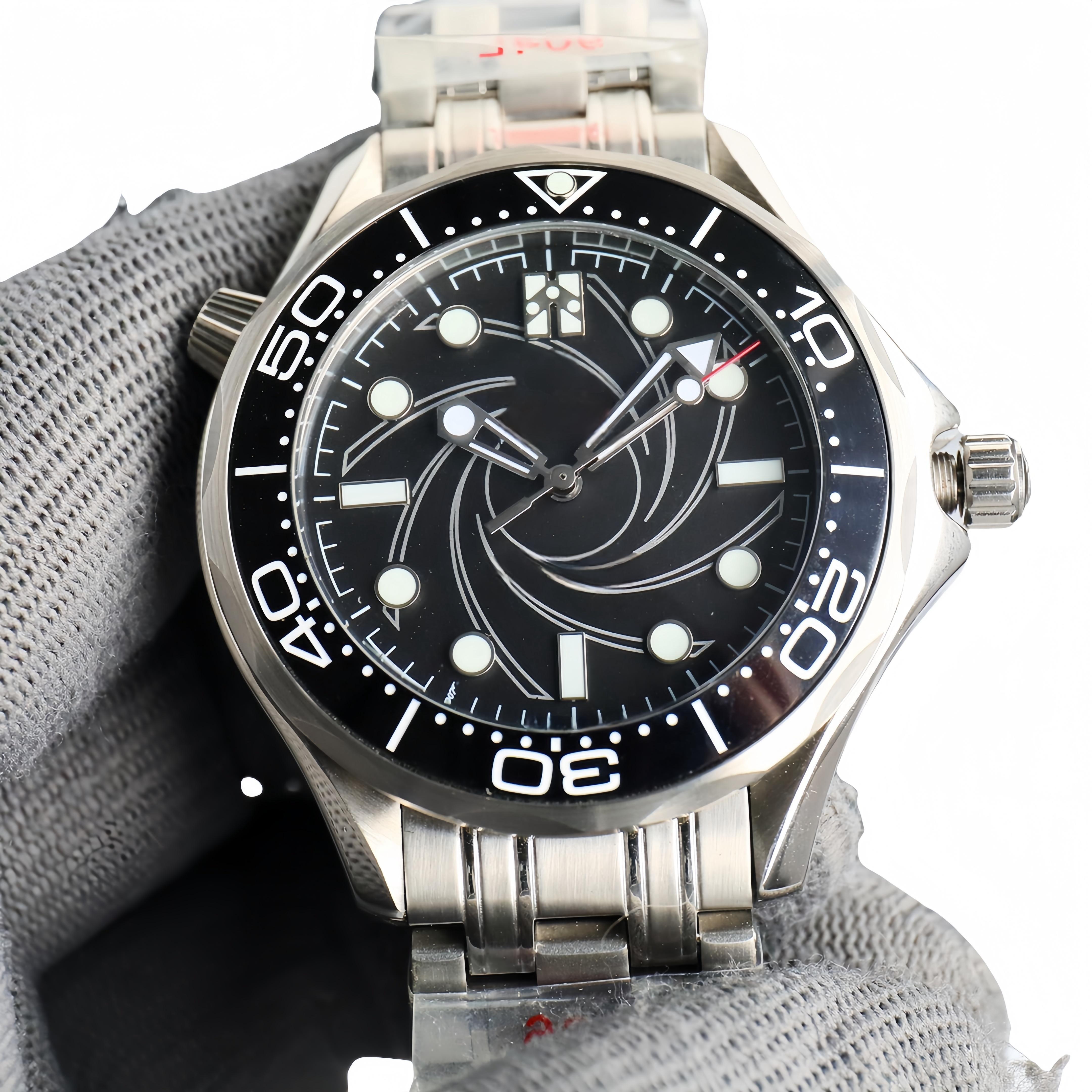 chicbluueAutomatic Watch with Sapphire Luminous Dial Smart Casual Style with box