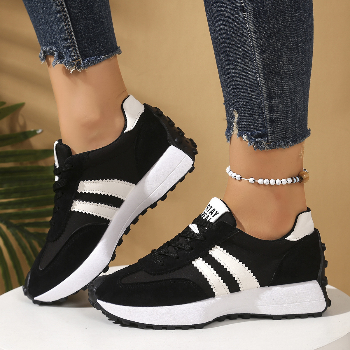 Hot new free shipping designer shoes for womens casual shoes beige black red green purple blue Fashion versatile outdoor sneakers sport shoes