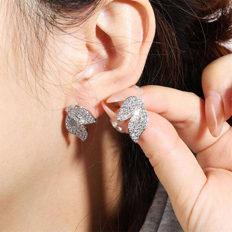 ZAKOL Luxury Buling Micro Paved Zirconia Leaf Earring for Women Exquisite White Crystal Wedding Party Aesthetic Jewelry