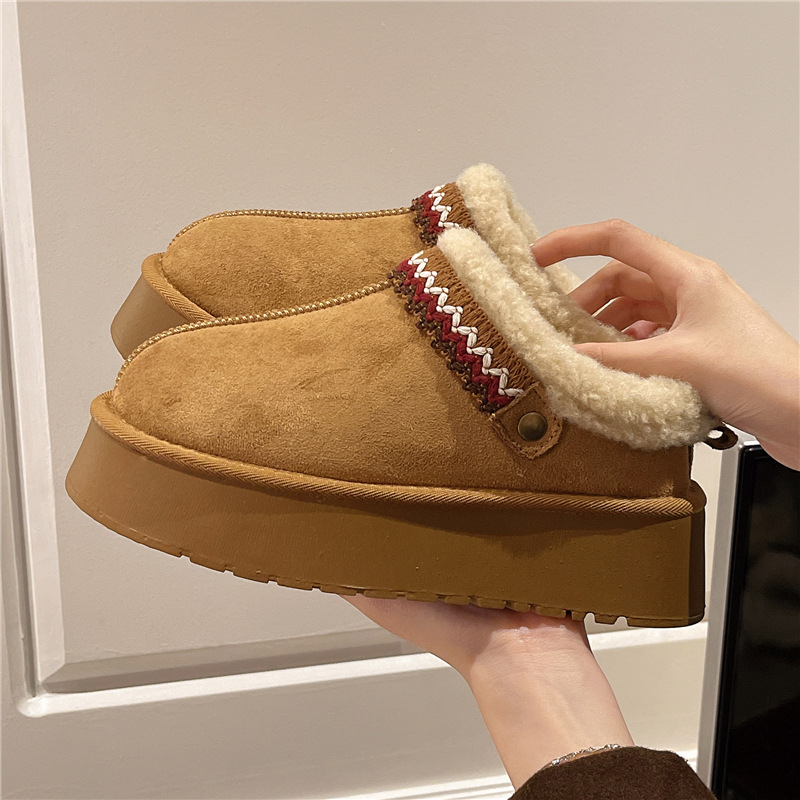 Hot new free shipping designer boots for womens snow boots beige brown khaki New winter versatile and fashionable low top snow boots