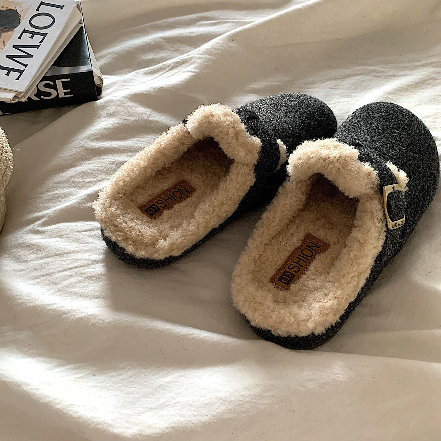 Hot Free shipping designer slippers for womens flat slippers grey brown Fashionable and versatile autumn and winter flat bottom warm cotton slippers