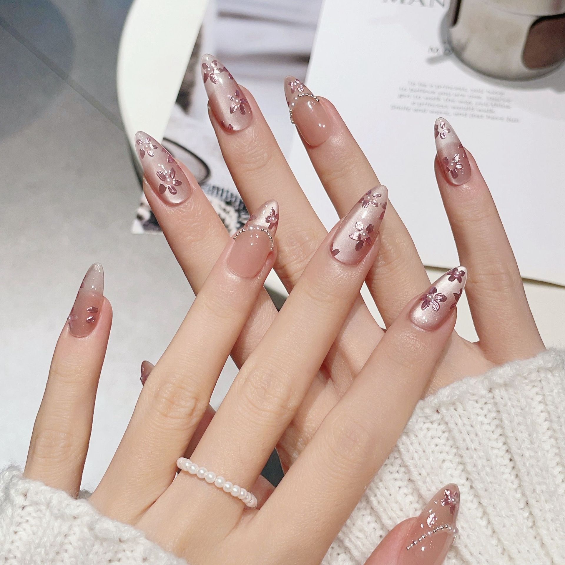 exquisite hand painted flower patterns customizable luxury nail decoration kits from factory