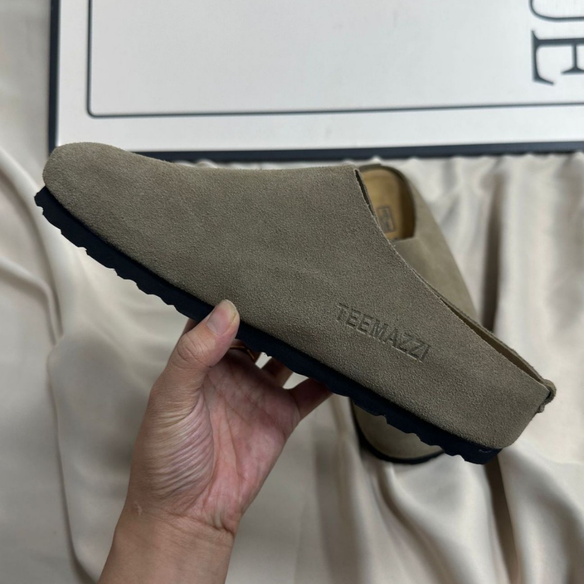 TEEMAZZI Hot free shipping flat slippers for womens flat slippers brown khaki Fashionable and versatile Spring new outdoor slippers