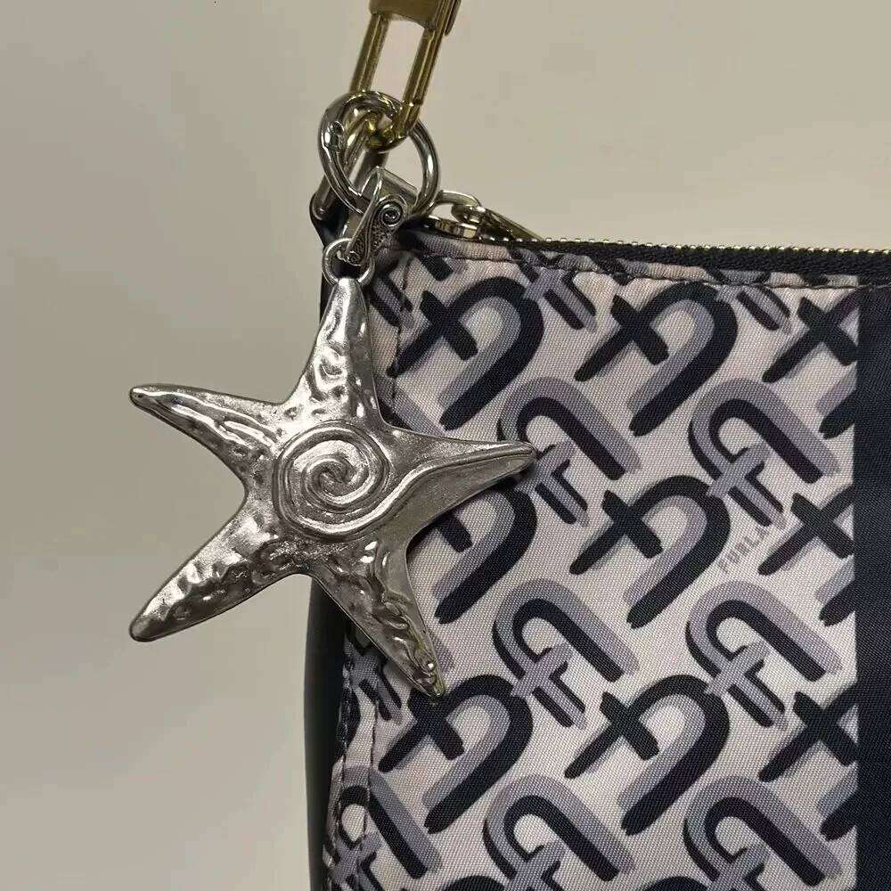 ZAKOL Y2K Starfish Pendant Retro Silver Color Plated Star Fish Charm Beach Ocean Purse Bag Keychain Women Gift