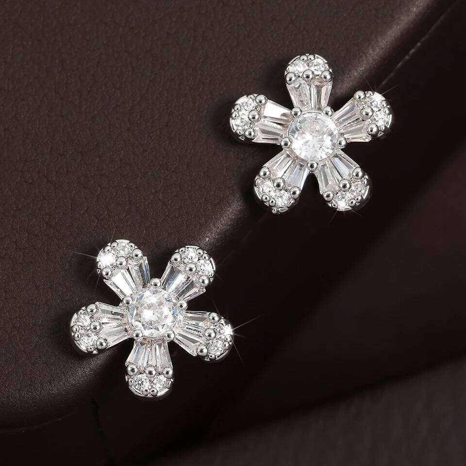 ZAKOL Brand Shiny AAA Zircon CZ Five Leaf Flower Stud Earring for Women Exquisite Engagement Birthday Jewelry Gift