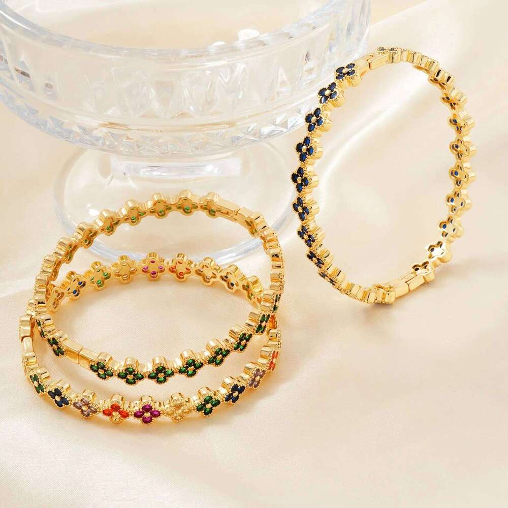 ZAKOL Lucky Four-leaf Flower Colorful Zircon Bangle for Women Shiny Luxury Aesthetic Wedding Party Jewelry