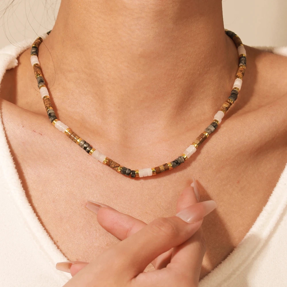 Retro Niche Sense Round Stone Necklace Simple National Style Beaded Collarbone Chain All-Matching Necklaces Female 251223