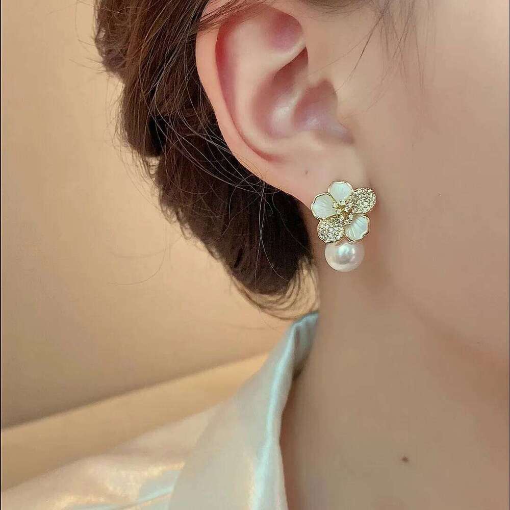 ZAKOL Luxury Micro Set Zircon White Enamel Camellia Pearl Pendant Earrings for Women Exquisite Party Ear Accessories