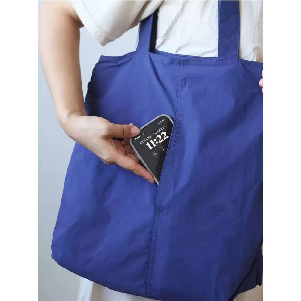Women's new shopping bag casual ultra light and large capacity nylon fabric shoulder bag luxury handbag crossbody bag