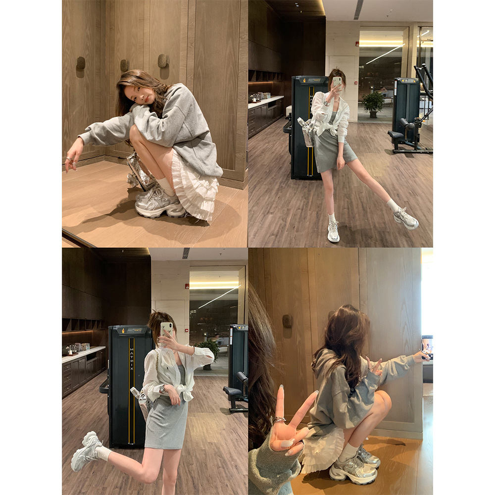 2025 designer's fashionable retro silver white thick sole height increasing sports and leisure women's shoes