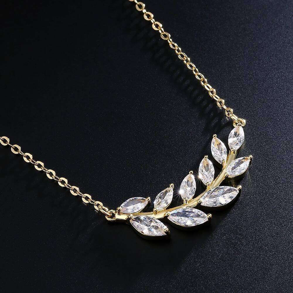 ZAKOL Shiny Marquise Leaf Zircon Pendant Necklace for Women Winter Temperament Choker Neck Accessories Wedding Jewelry