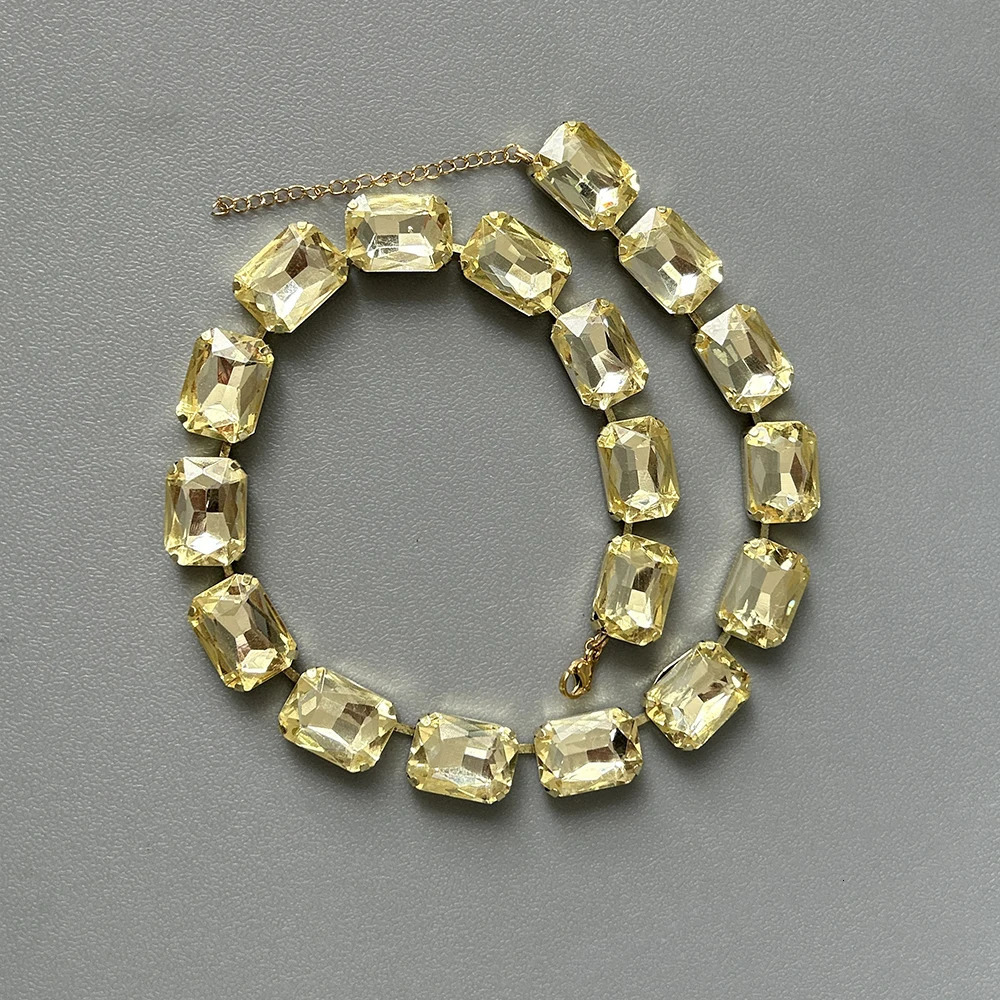 Cut Colored Crystal Necklace for Women Simple Sparkling Rectangular Glass Set Fashion Necklace 251223