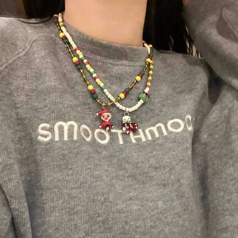 Christmas Design Colored Beaded Santa Claus Pendant Necklace 2024 New Jewelry Unusual Accessories for Womens and Girls