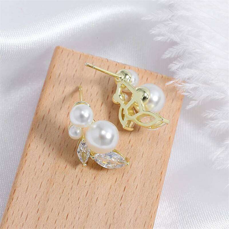 ZAKOL Simple Imitation Pearl Stud Earrings Shiny Clear AAA Zircon Bridal Earring Wedding Jewelry for Women