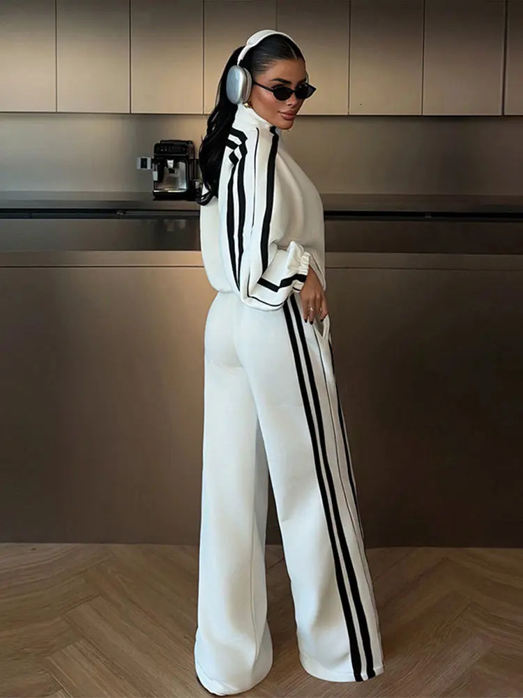 Stripe Contrasted Sweatshirt Pant Set Women Casual Stand Collar Full Sleeve Zippers Sport Coat Wide Leg Trousers 2 Piece Sets 251215