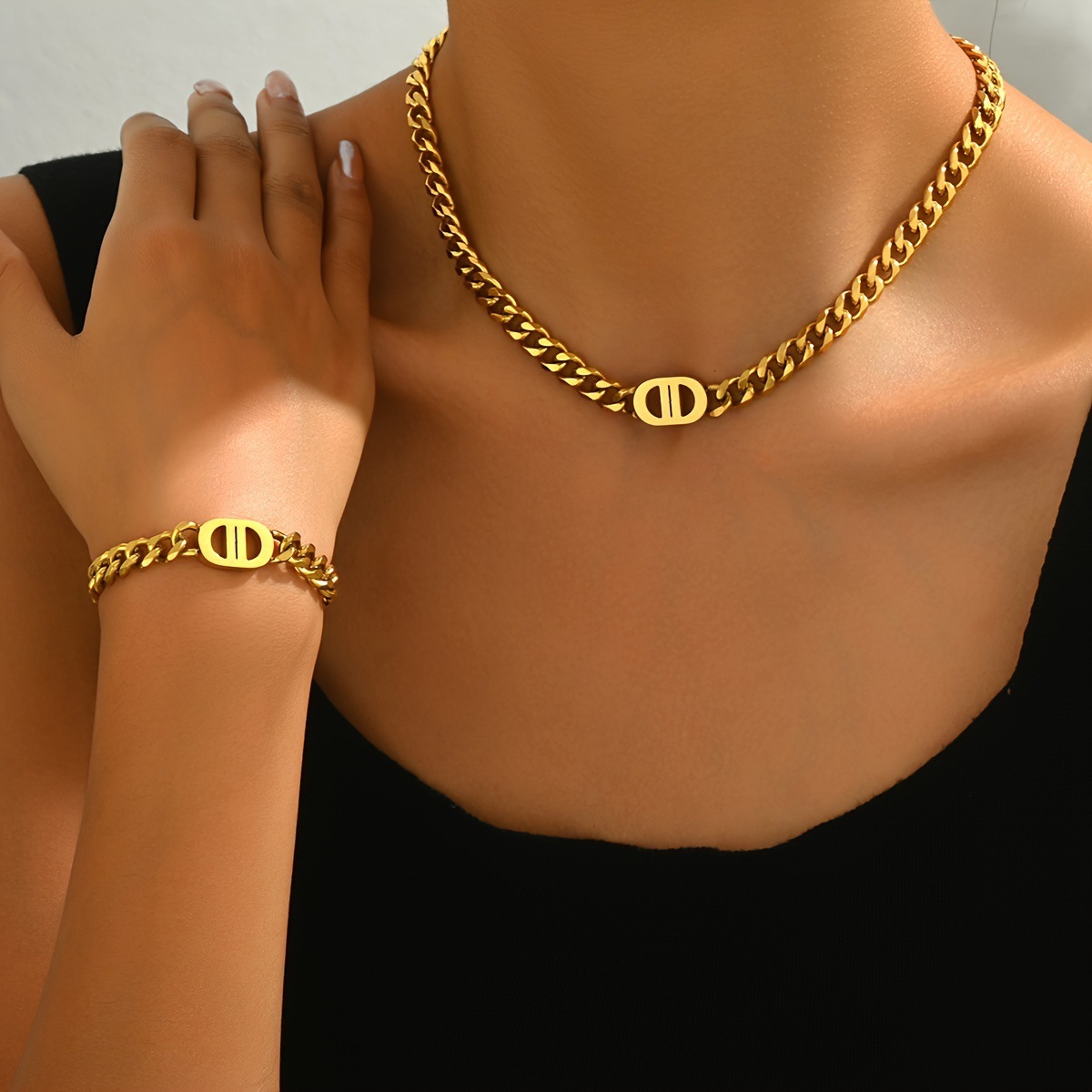 Luxury Creative Design Fashion Jewelry European And American Style Women's Light Luxury Cuban Necklace Bracelet Set Niche Geometric Hip-Hop Desig