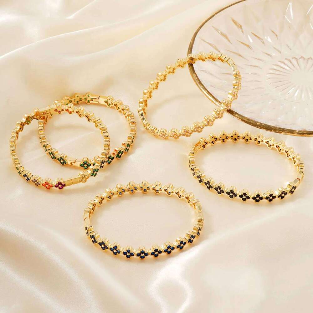 ZAKOL Lucky Four-leaf Flower Colorful Zircon Bangle for Women Shiny Luxury Aesthetic Wedding Party Jewelry