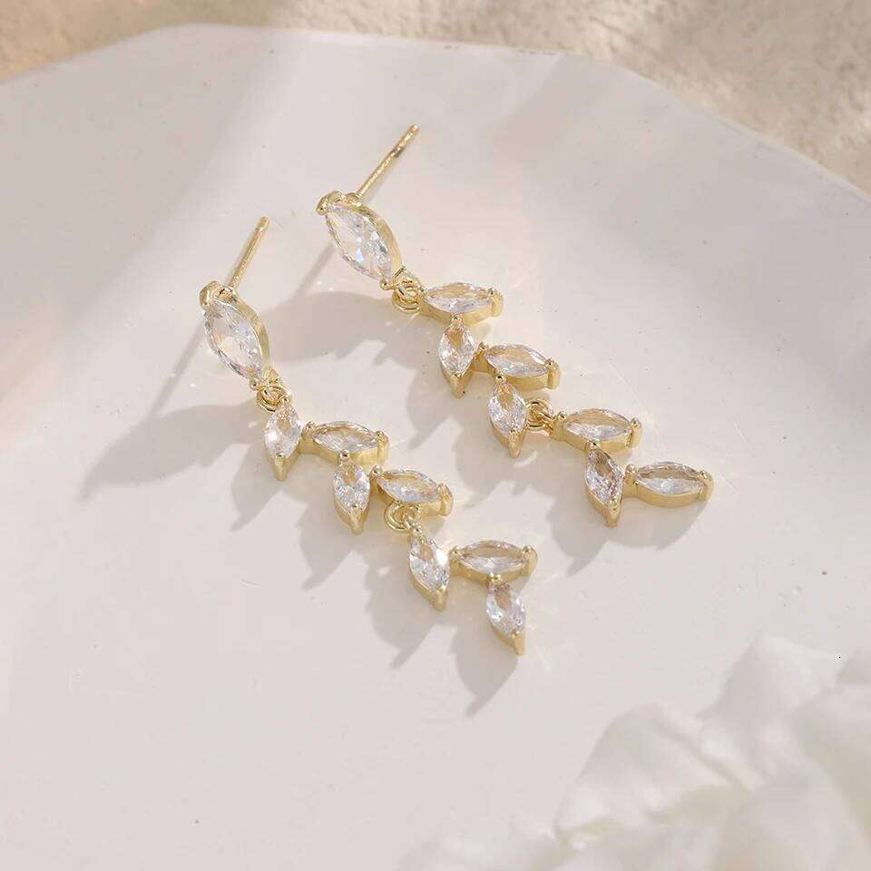 ZAKOL New Arrival Full Micro-set Cubic Zirconia Leaf Earring for Women Luxury Shiny CZ Bridal Wedding Jewelry