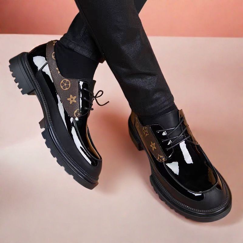 Free delivery designer shoes Business and leisure thick soled men's British formal wear breathable glossy men's shoes